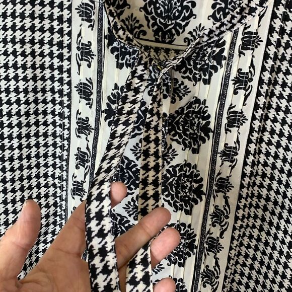 Lands’ End Black White Houndstooth Floral Tie Neck Button Front LS Tunic Sz 12 - Picture 8 of 16